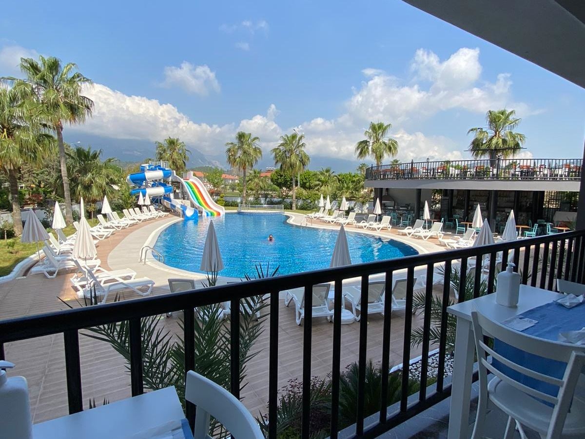 pools-outdoor-pool