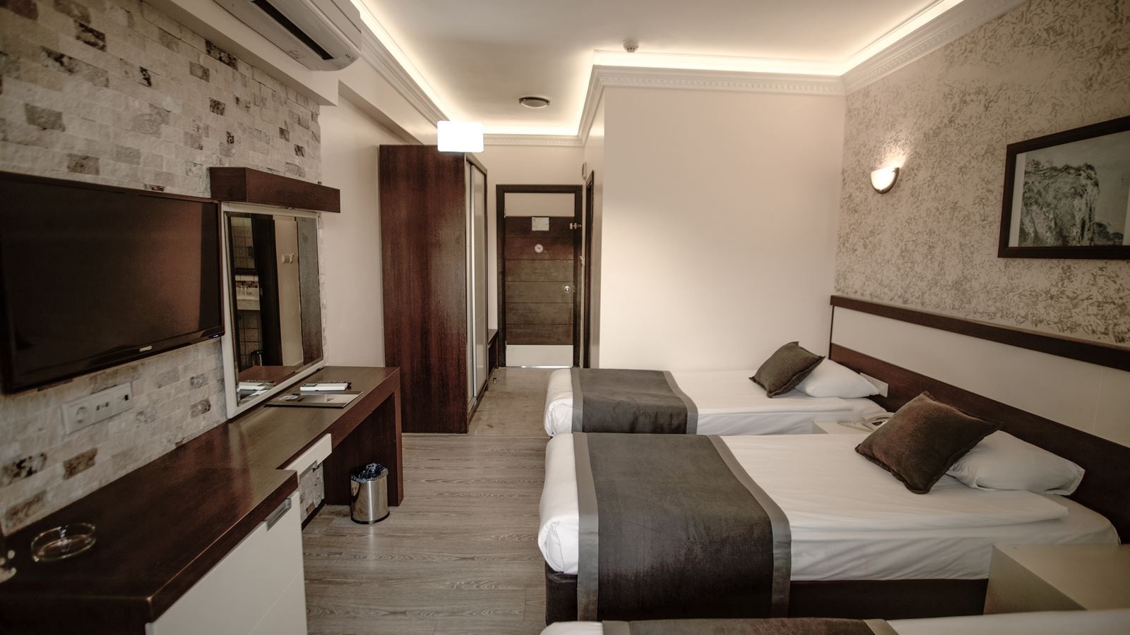 rooms-standard-room