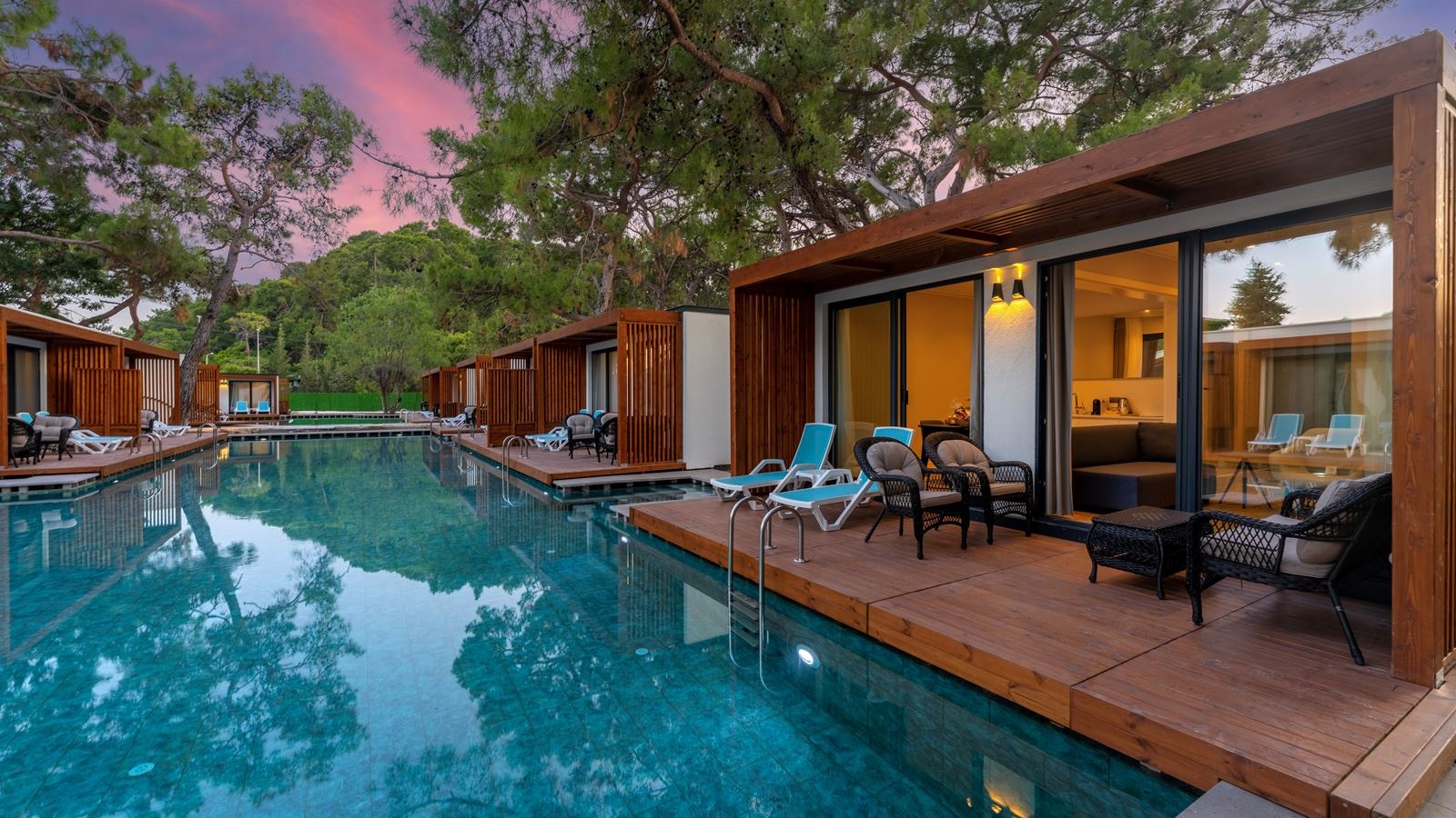 rooms-swim-up-suite