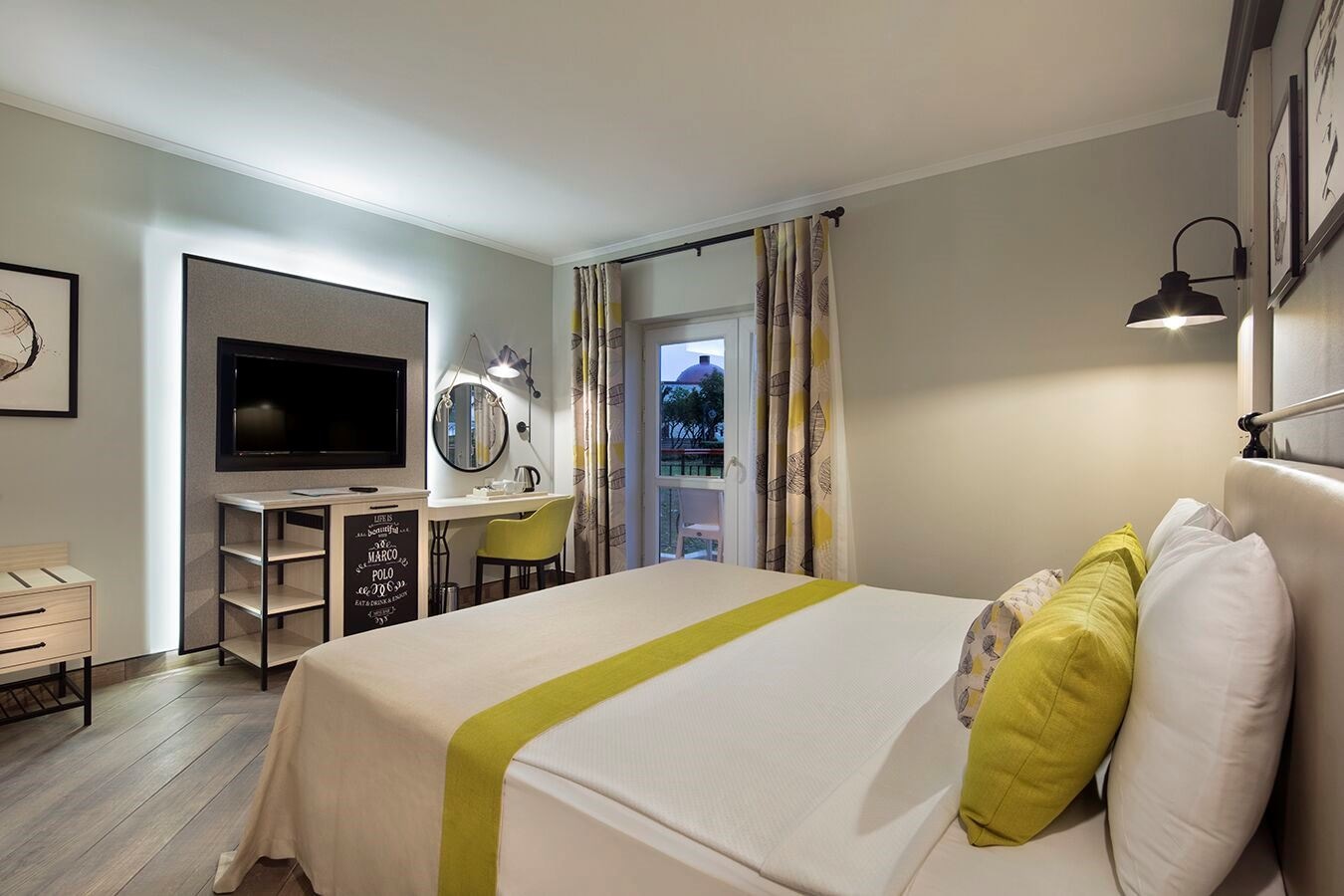 rooms-superior-room
