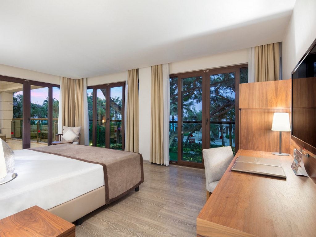 rooms-suite-royal