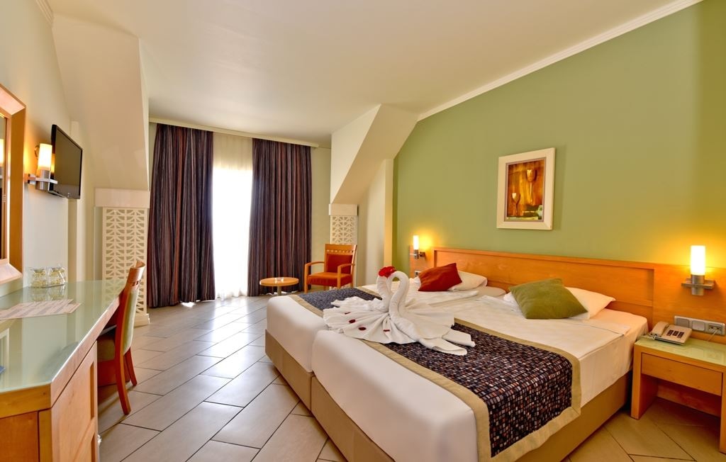 rooms-large-room-with-bunkbed