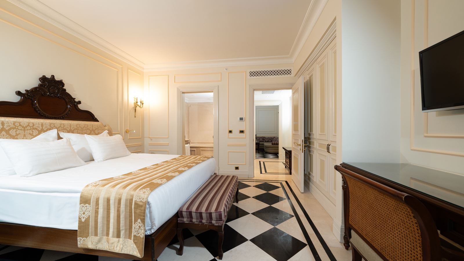 rooms-junior-suite