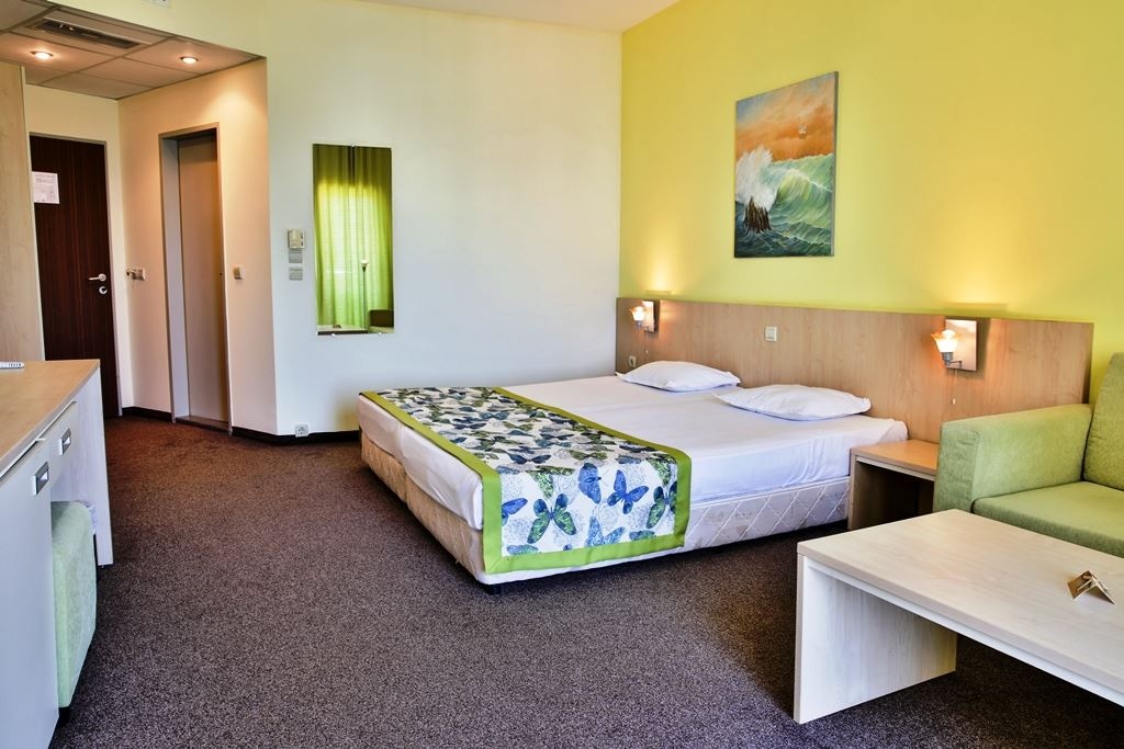 rooms-double-sea-side-view