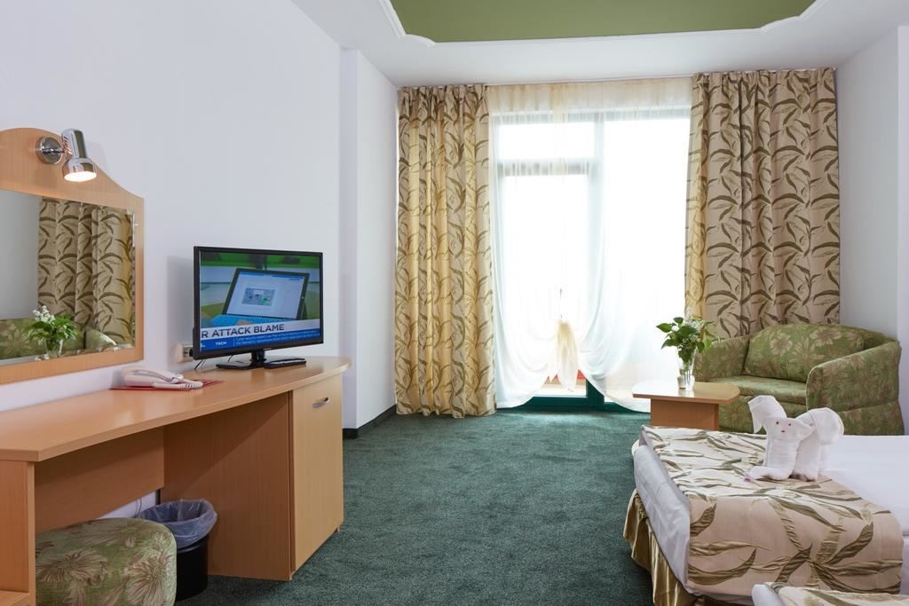 rooms-twin-standard-room-balcony