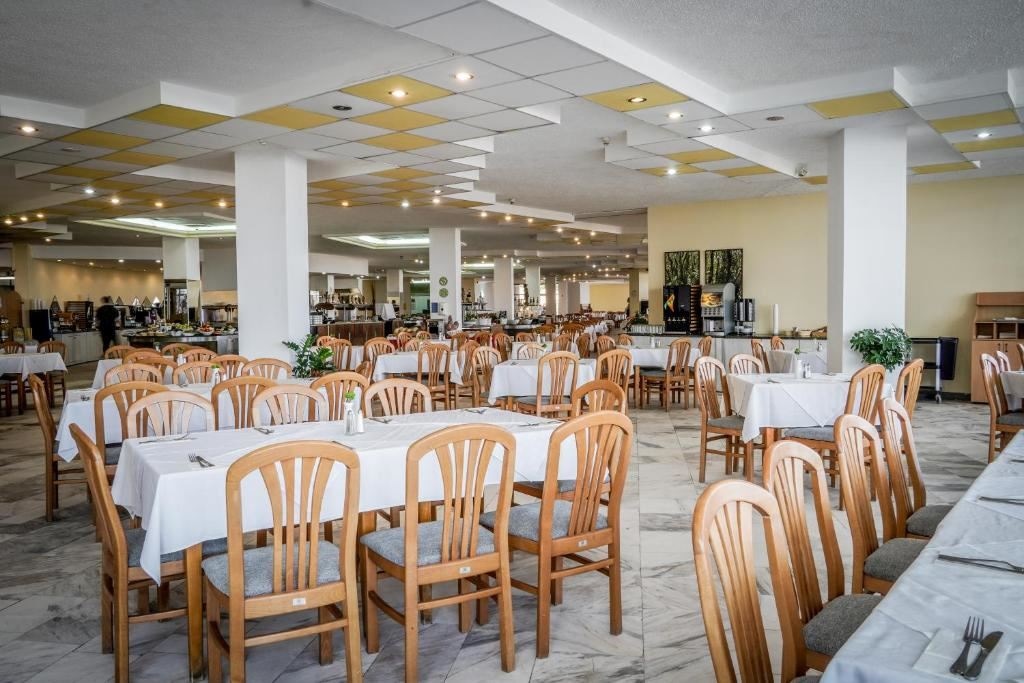 restaurants-main-restaurant