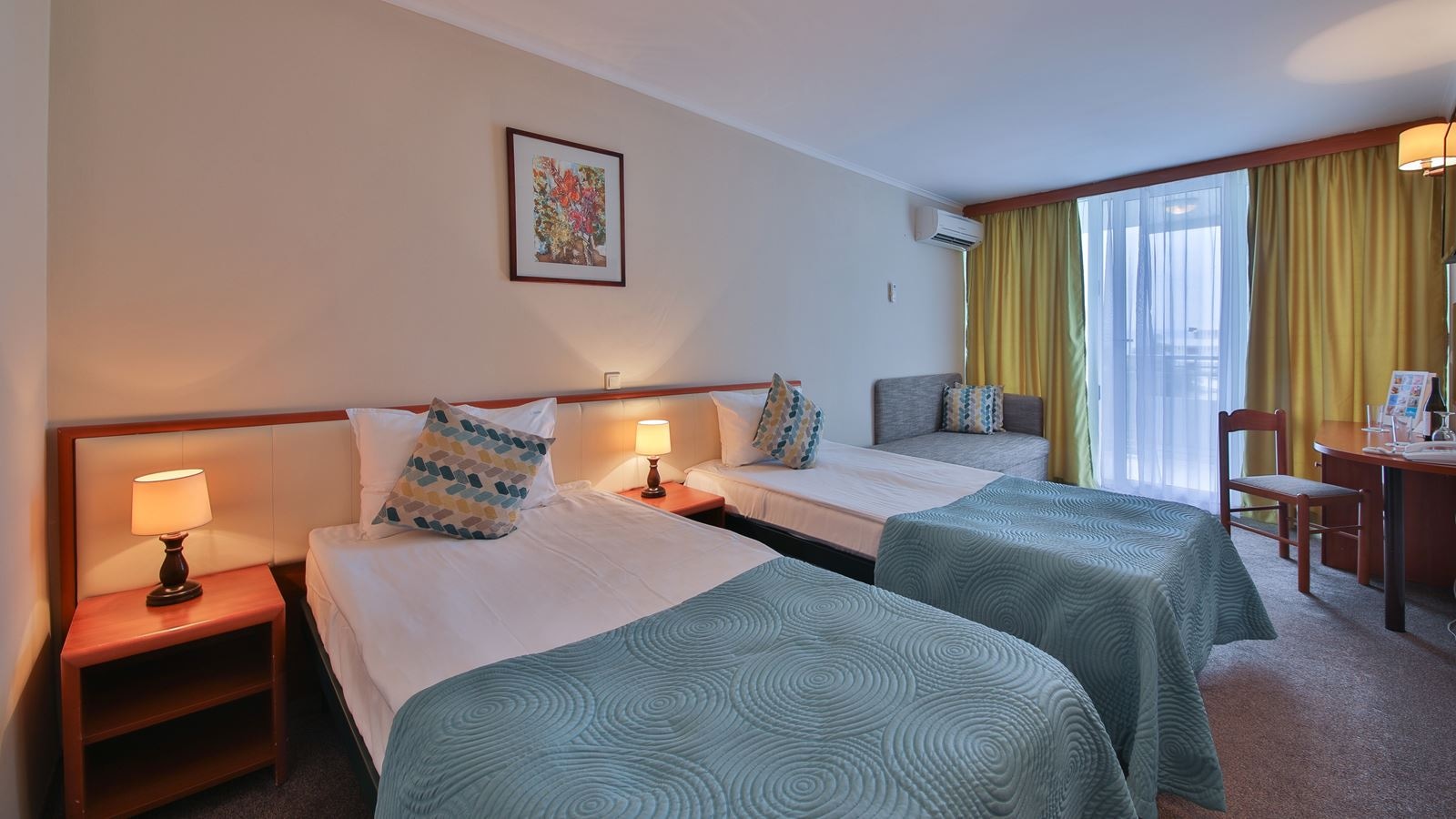 rooms-singleuse-standard-room-balcony-or-terrace