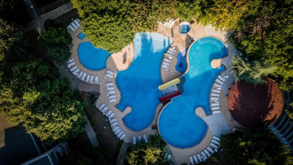 pools-outdoor-pool