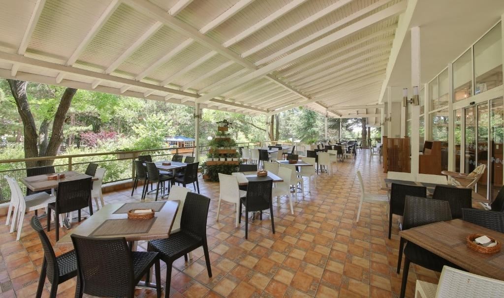 restaurants-main-restaurant