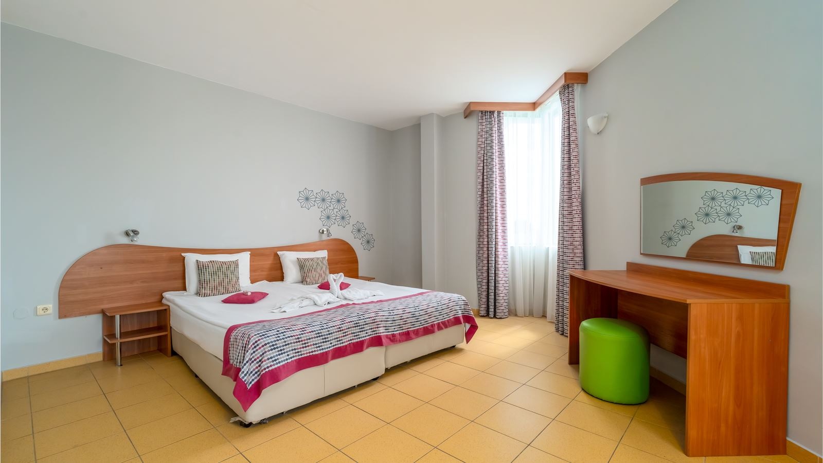 rooms-suite-room