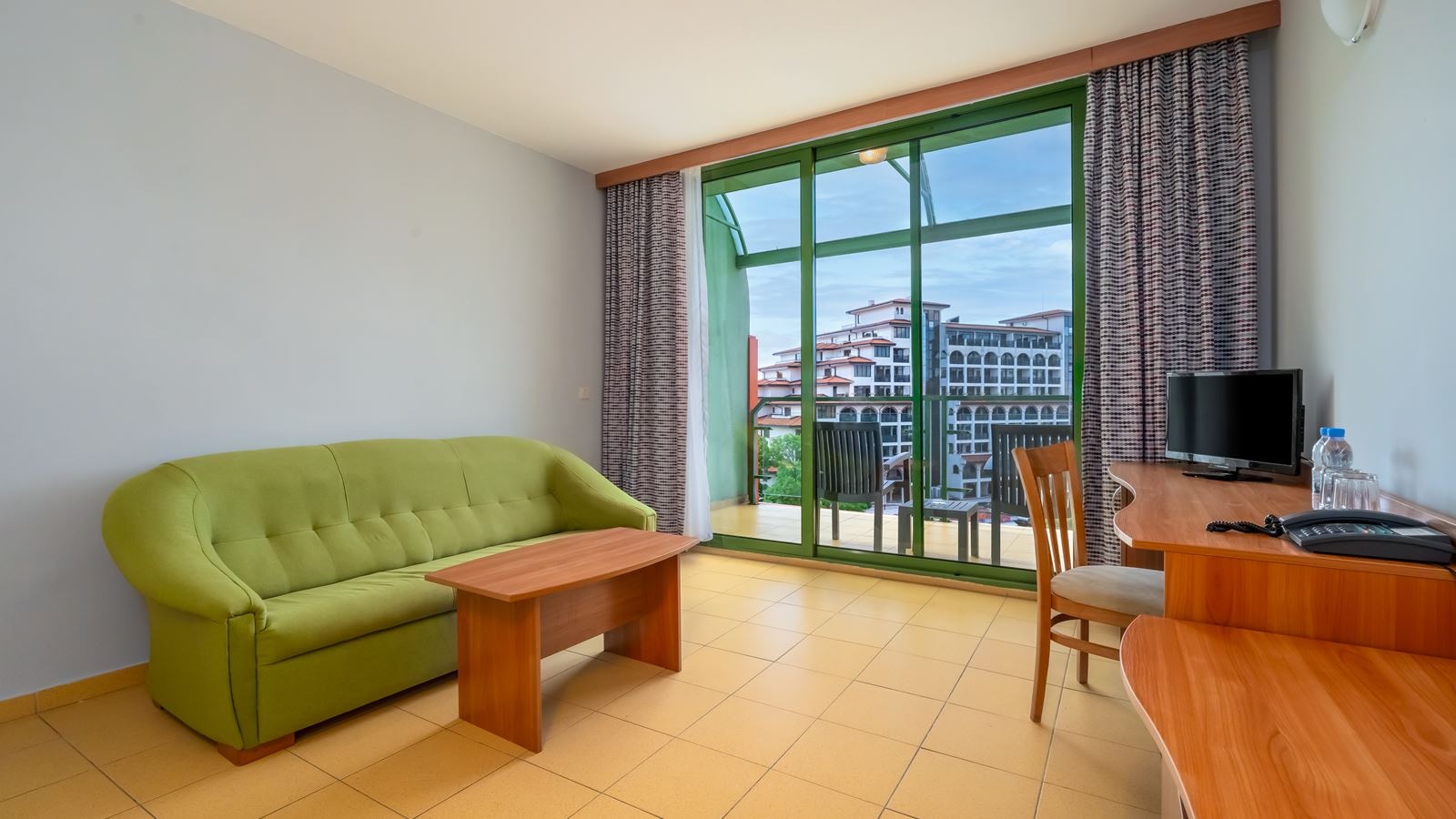 rooms-suite-room