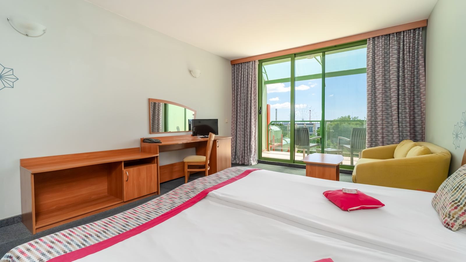 rooms-twin-room