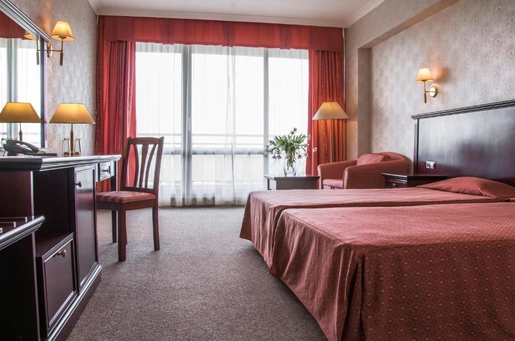 rooms-standard-room-balcony