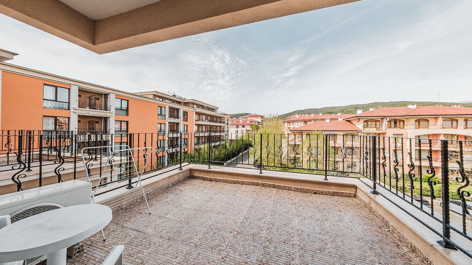 rooms-single-wchild-standard-studio-balcony-or-terrace