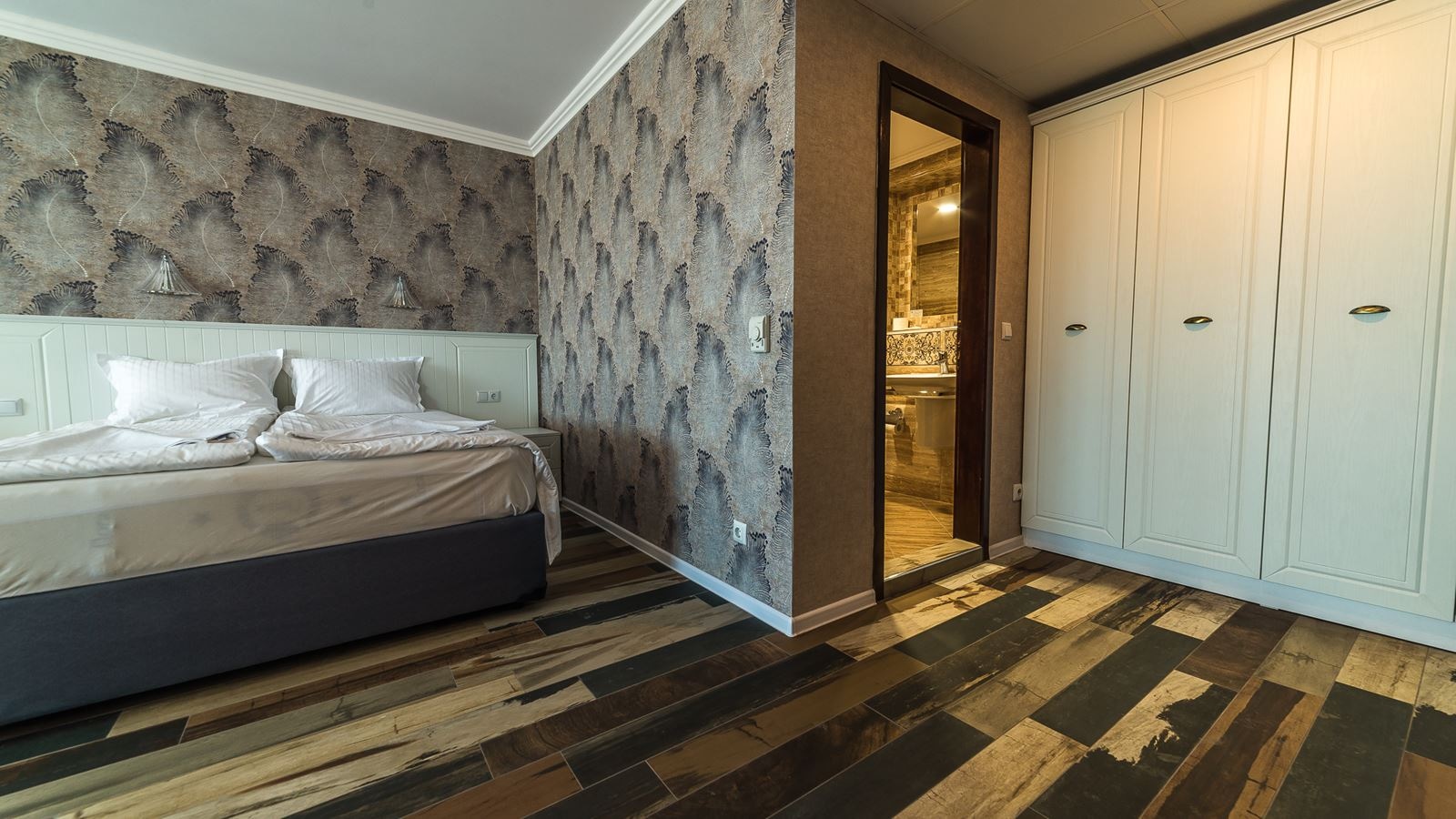 rooms-double-superior-studio