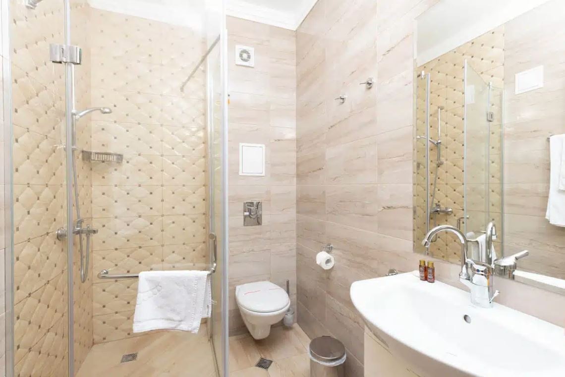 rooms-2-bedroom-deluxe-apartment-seaview-balcony-or-terrace