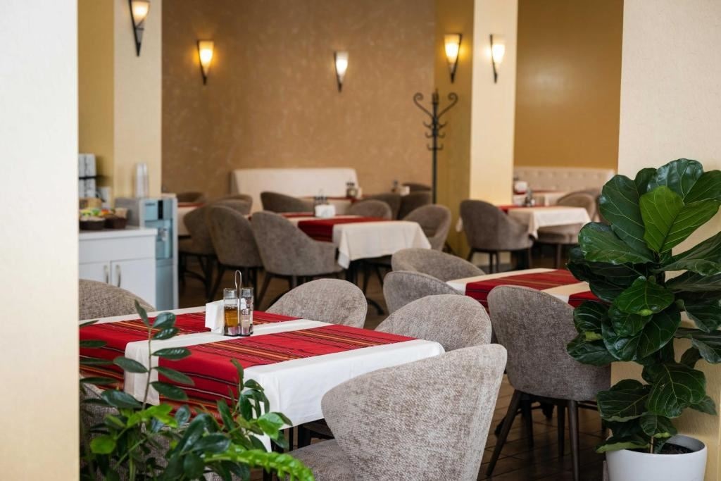 restaurants-main-restaurant