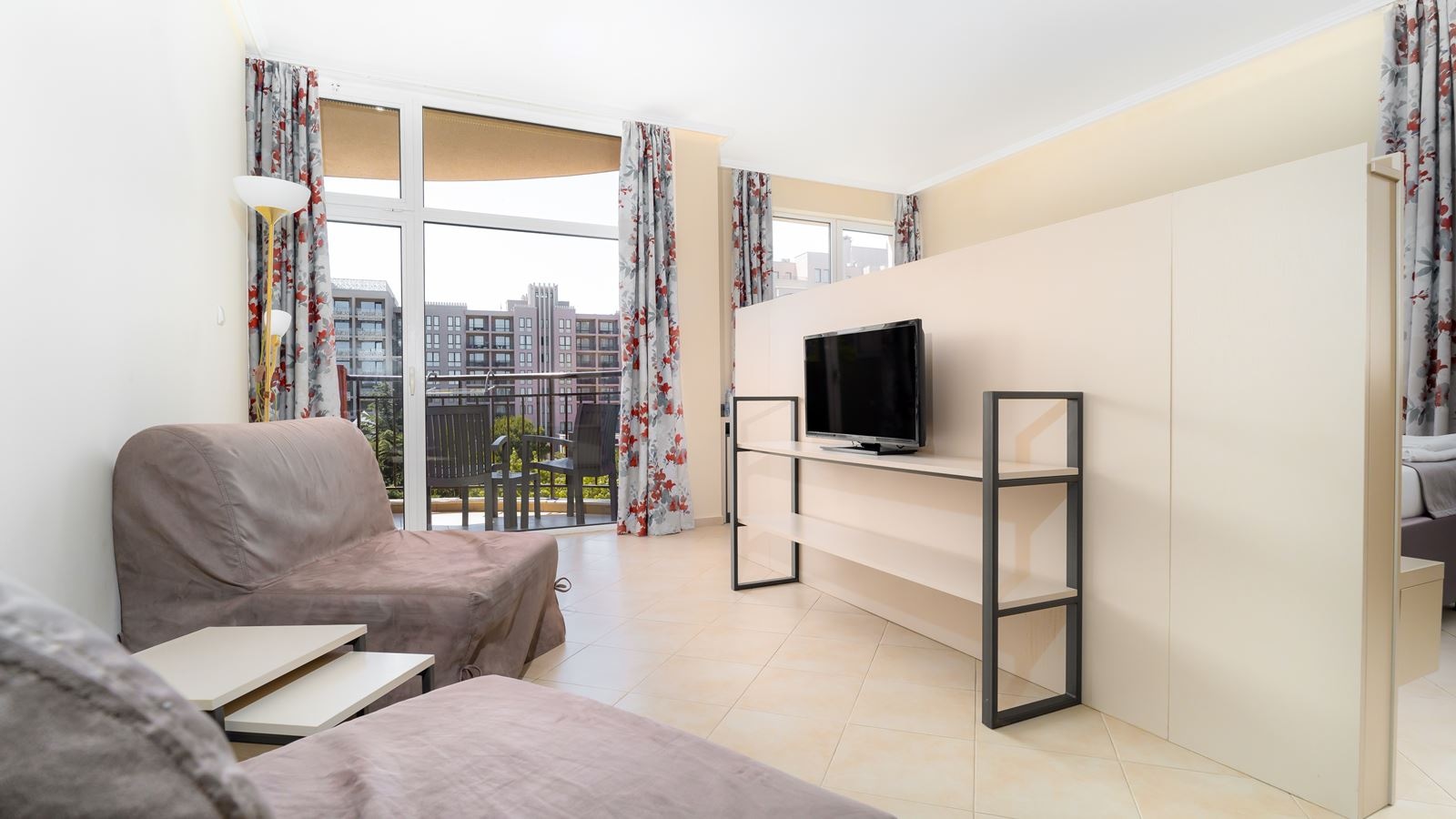 rooms-suite-room
