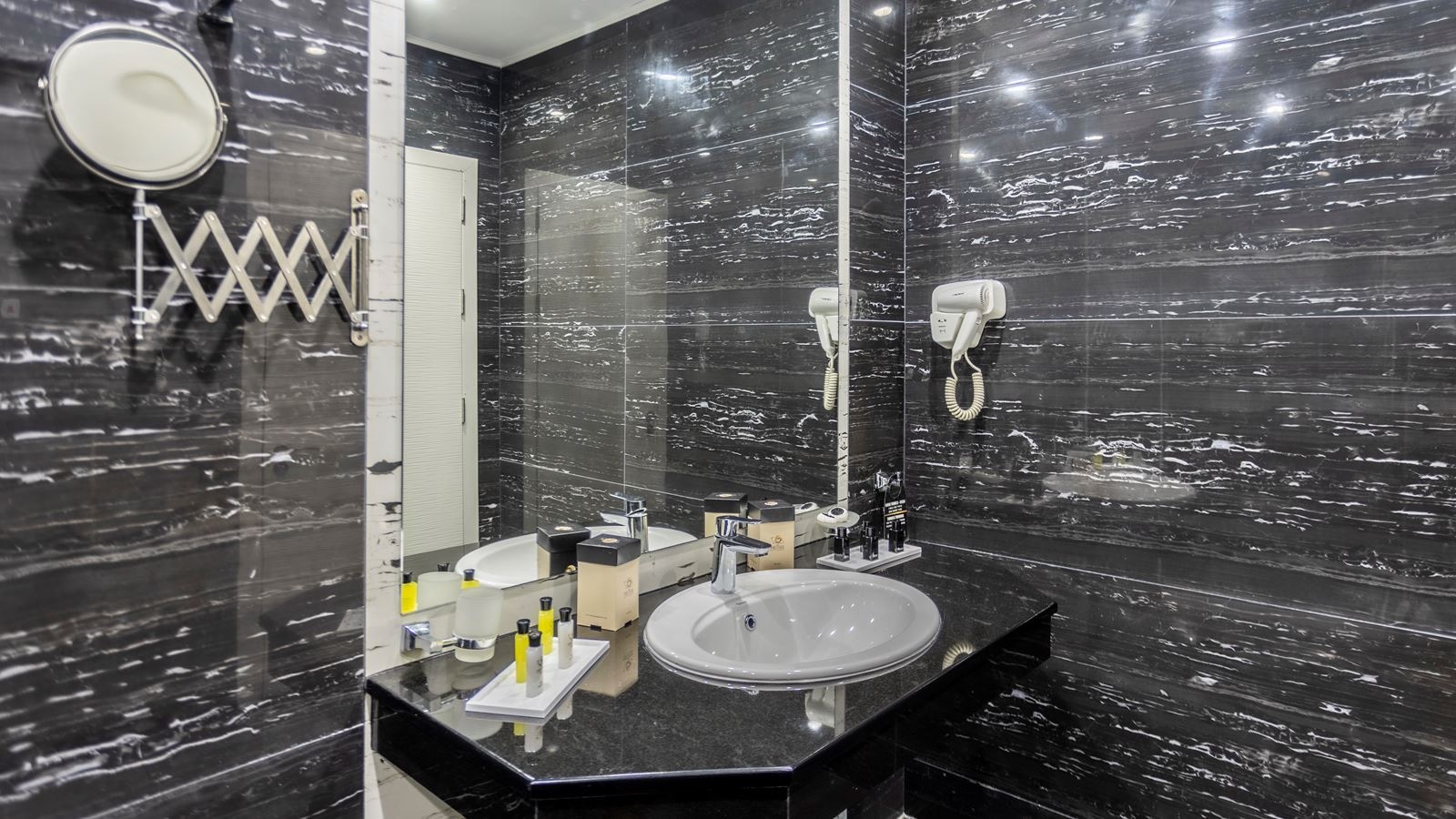 rooms-premium-room