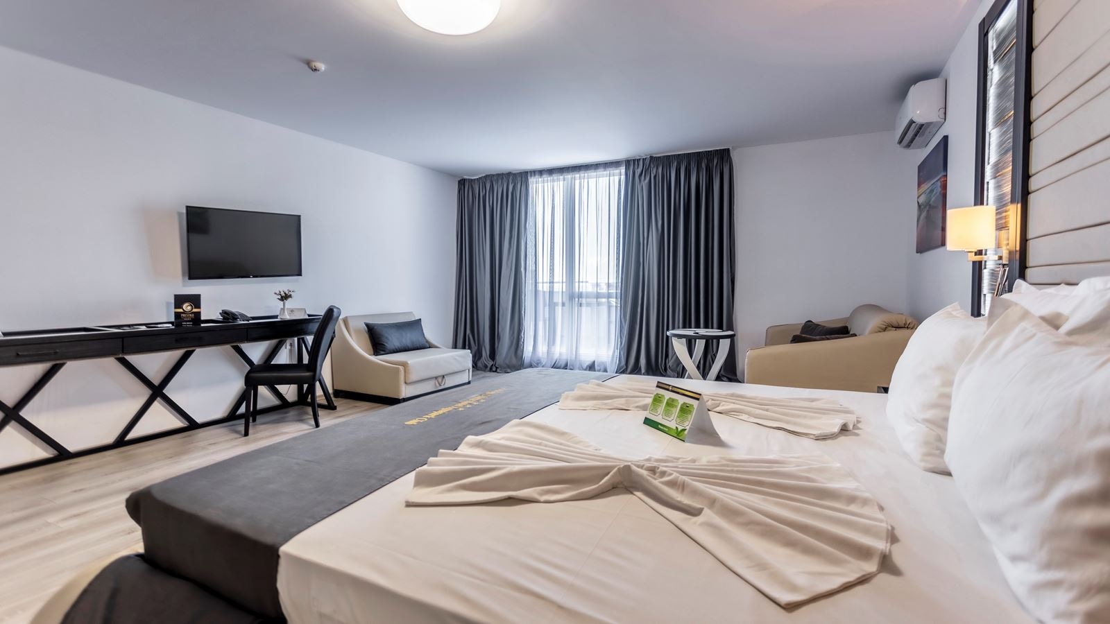 rooms-premium-room