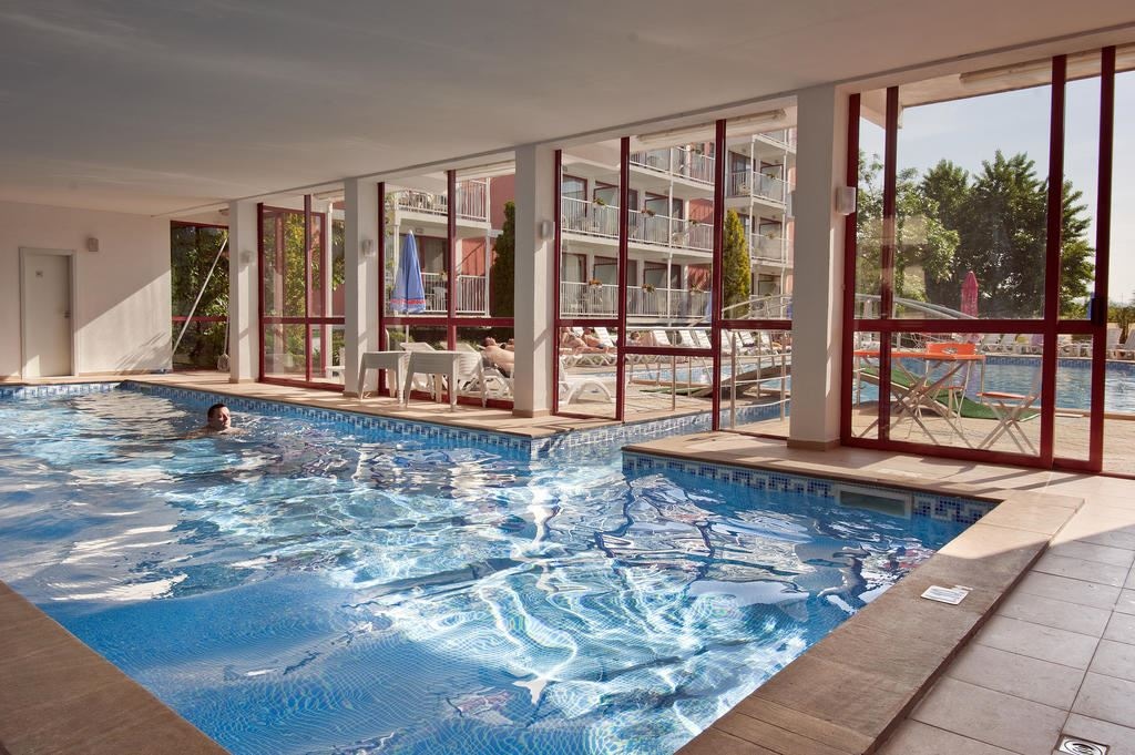pools-indoor-pool