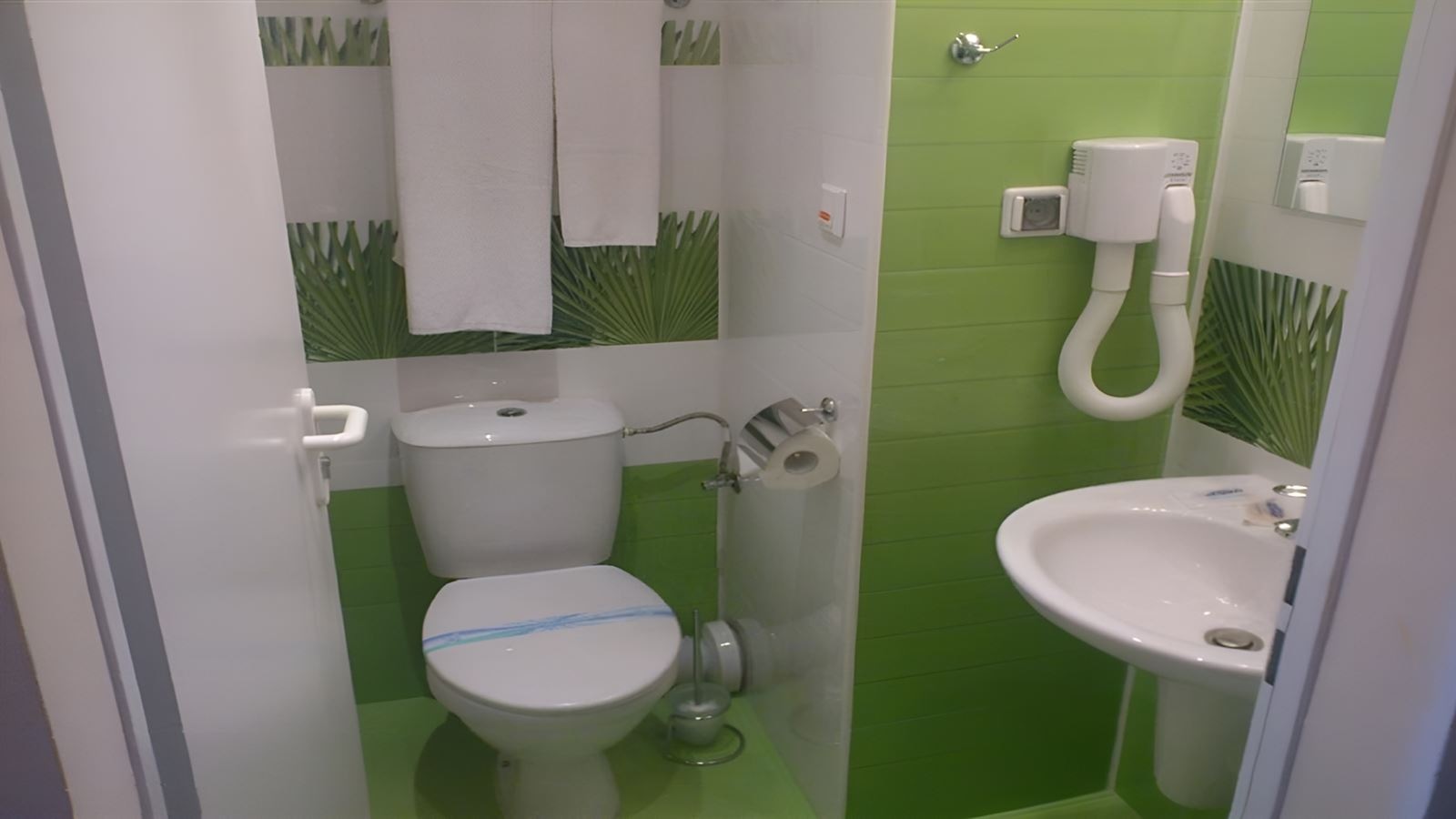 rooms-standard-room