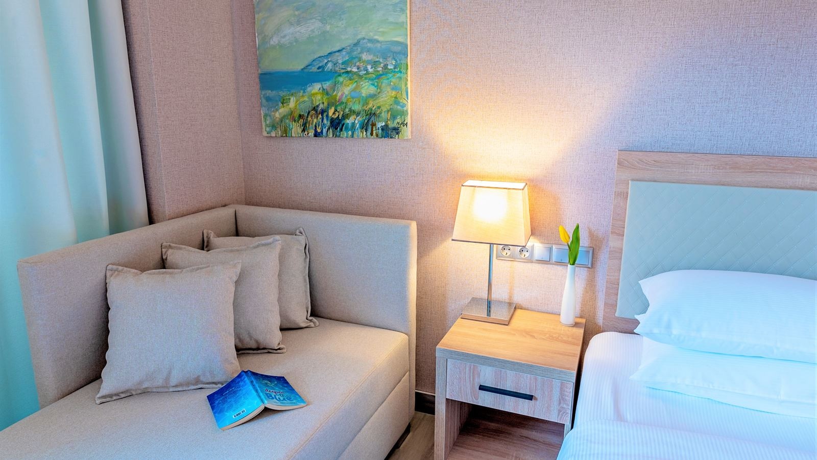 rooms-superior-room