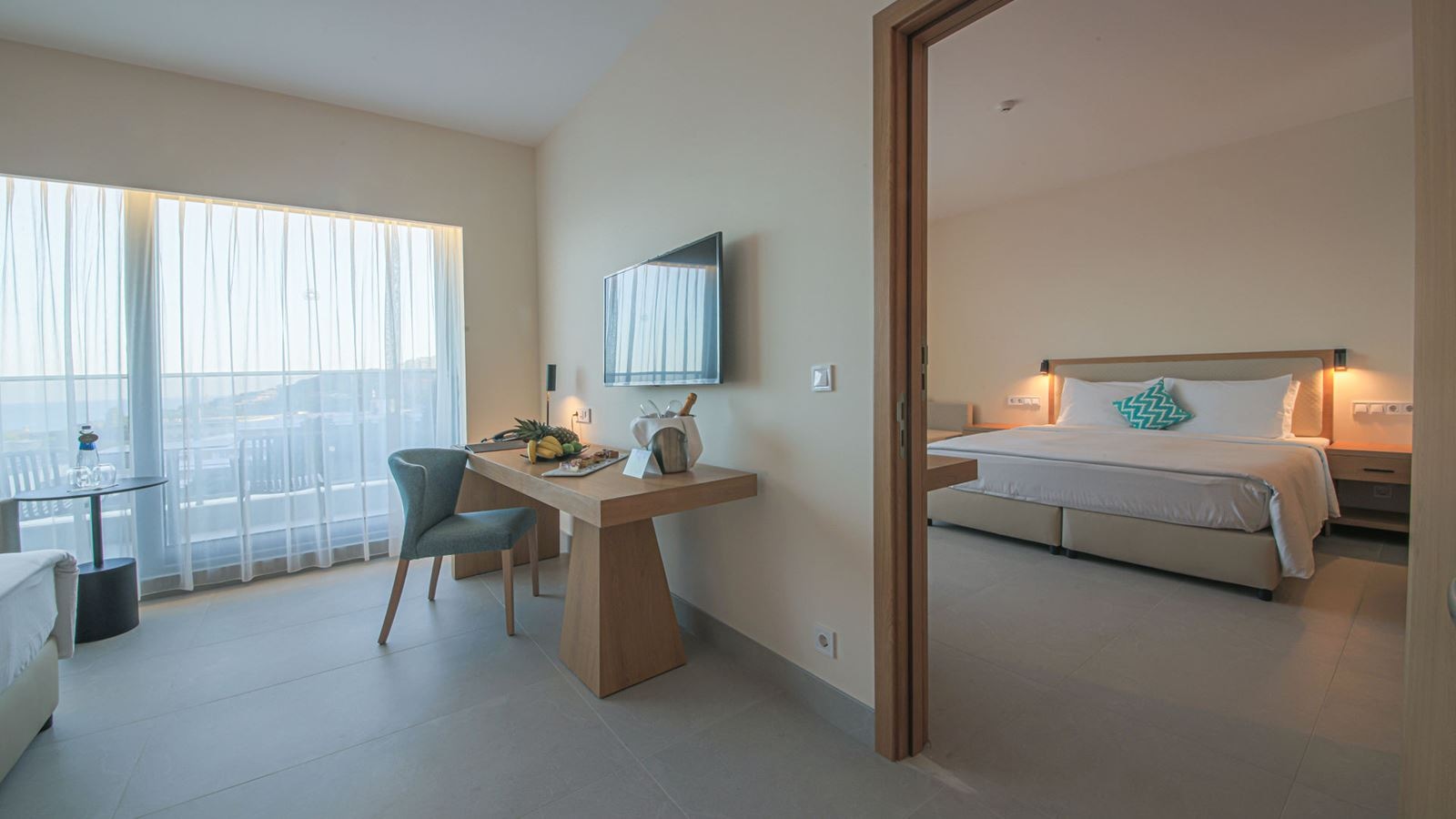rooms-family-interconnecting-deluxe-room