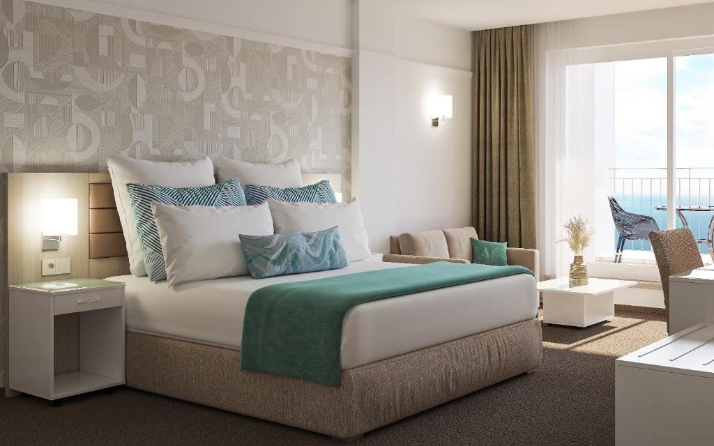 rooms-club-suite-frontal-sea-view