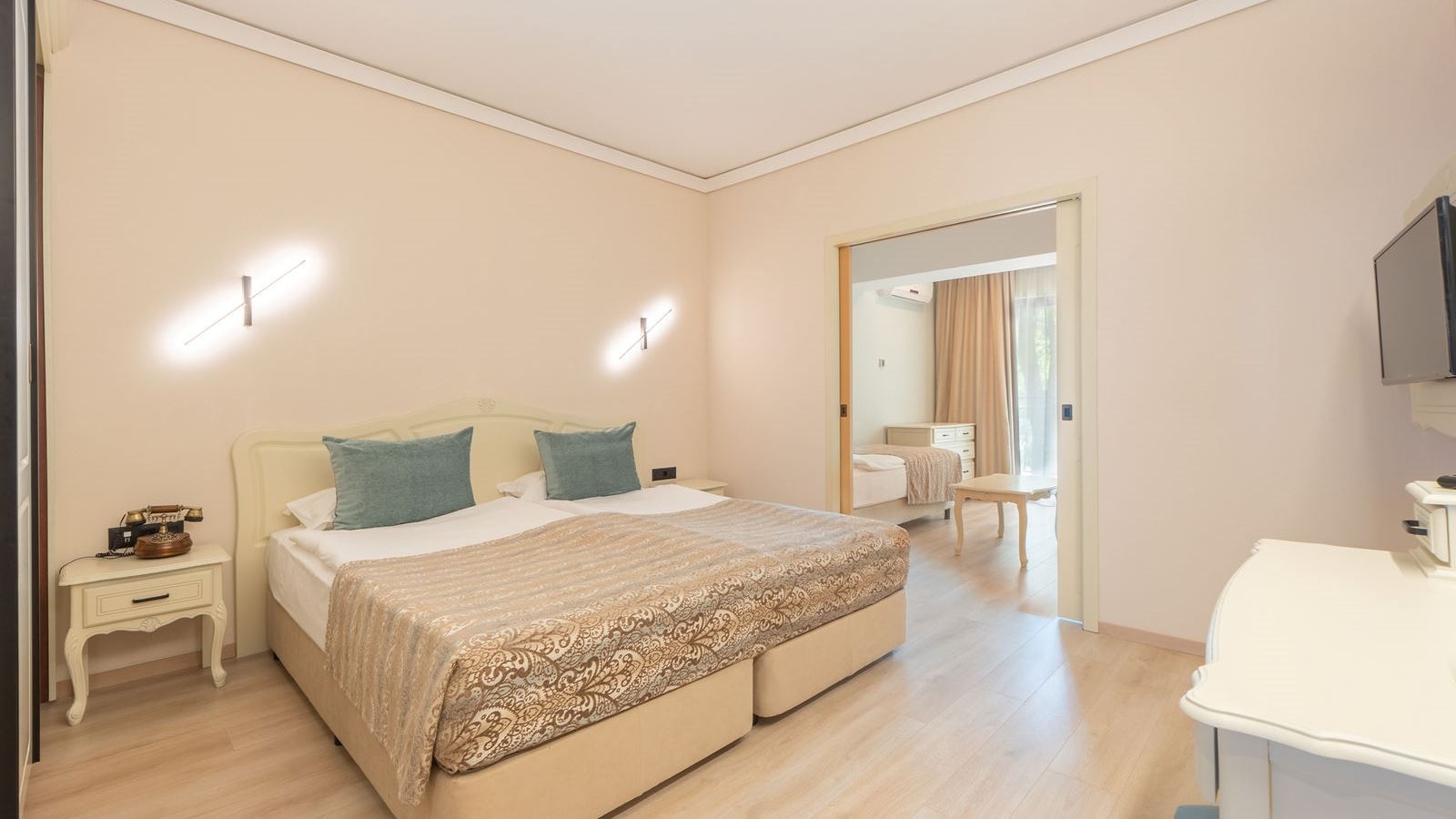 rooms-family-room