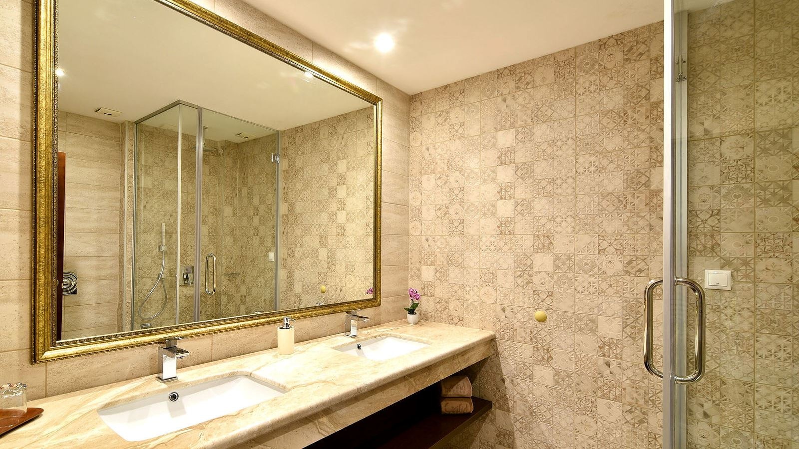 rooms-family-room