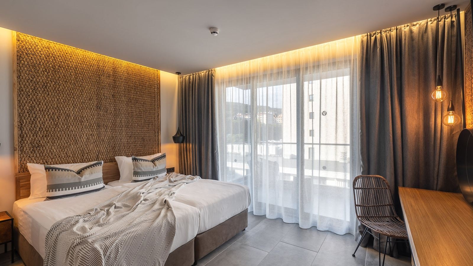 rooms-family-room