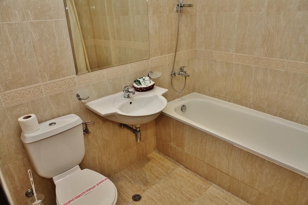 rooms-twin-standard-room-balcony