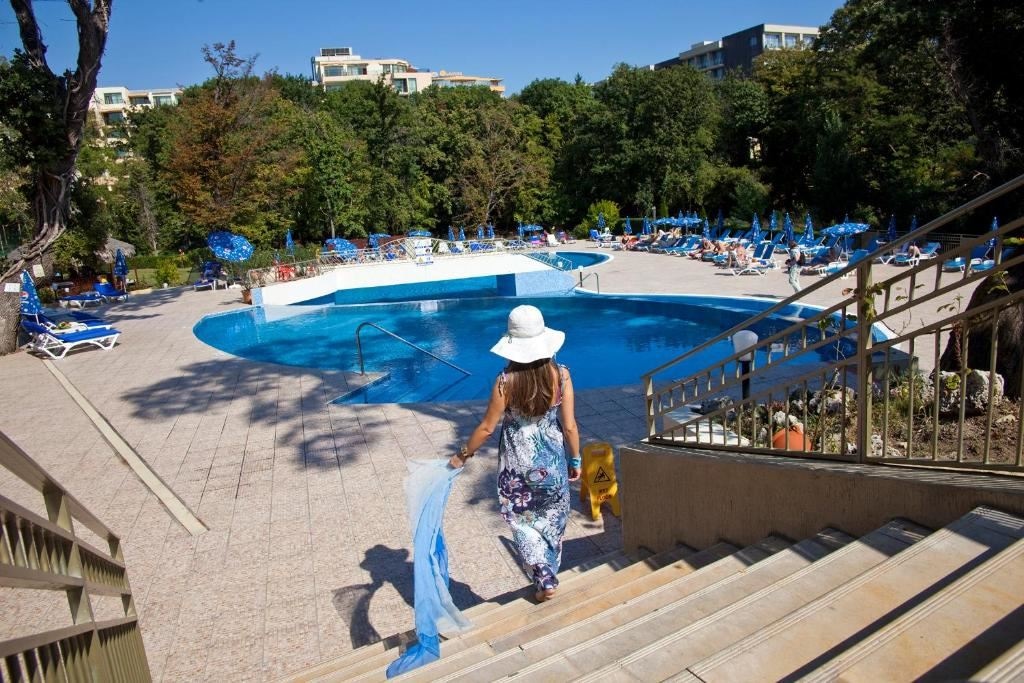 pools-pools