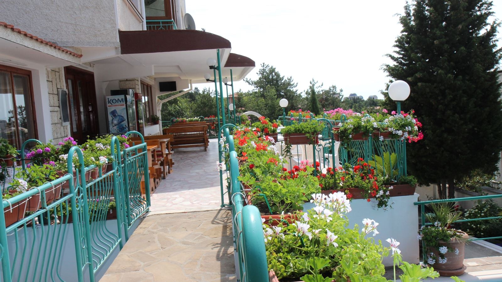 restaurants-restaurants