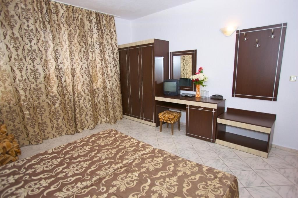 rooms-standard-room