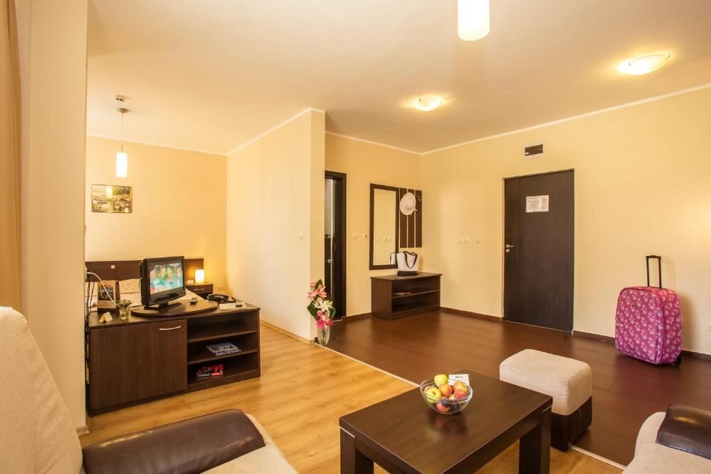 rooms-standard-studio-balcony