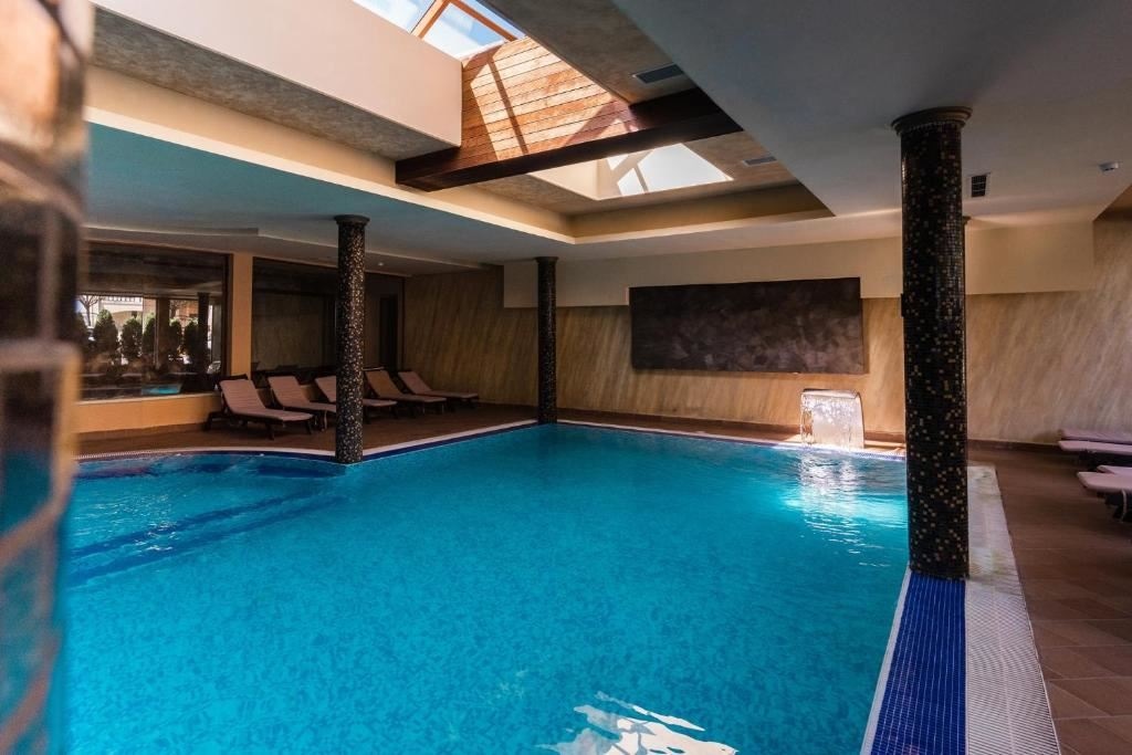pools-pools