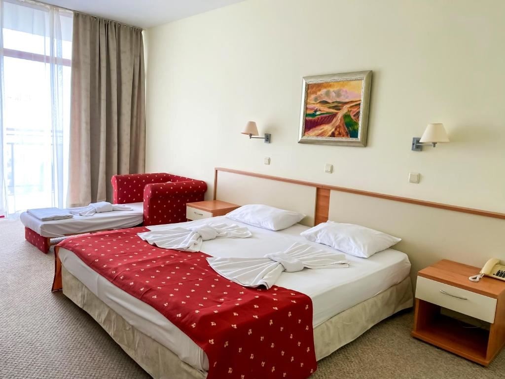 rooms-family-room