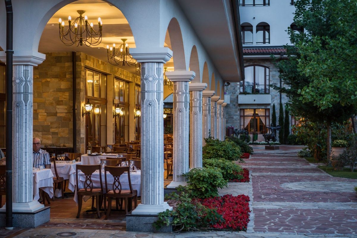 restaurants-poseidon-restaurant
