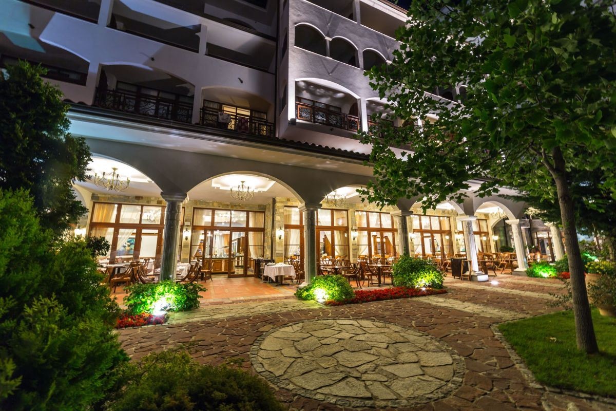 restaurants-poseidon-restaurant