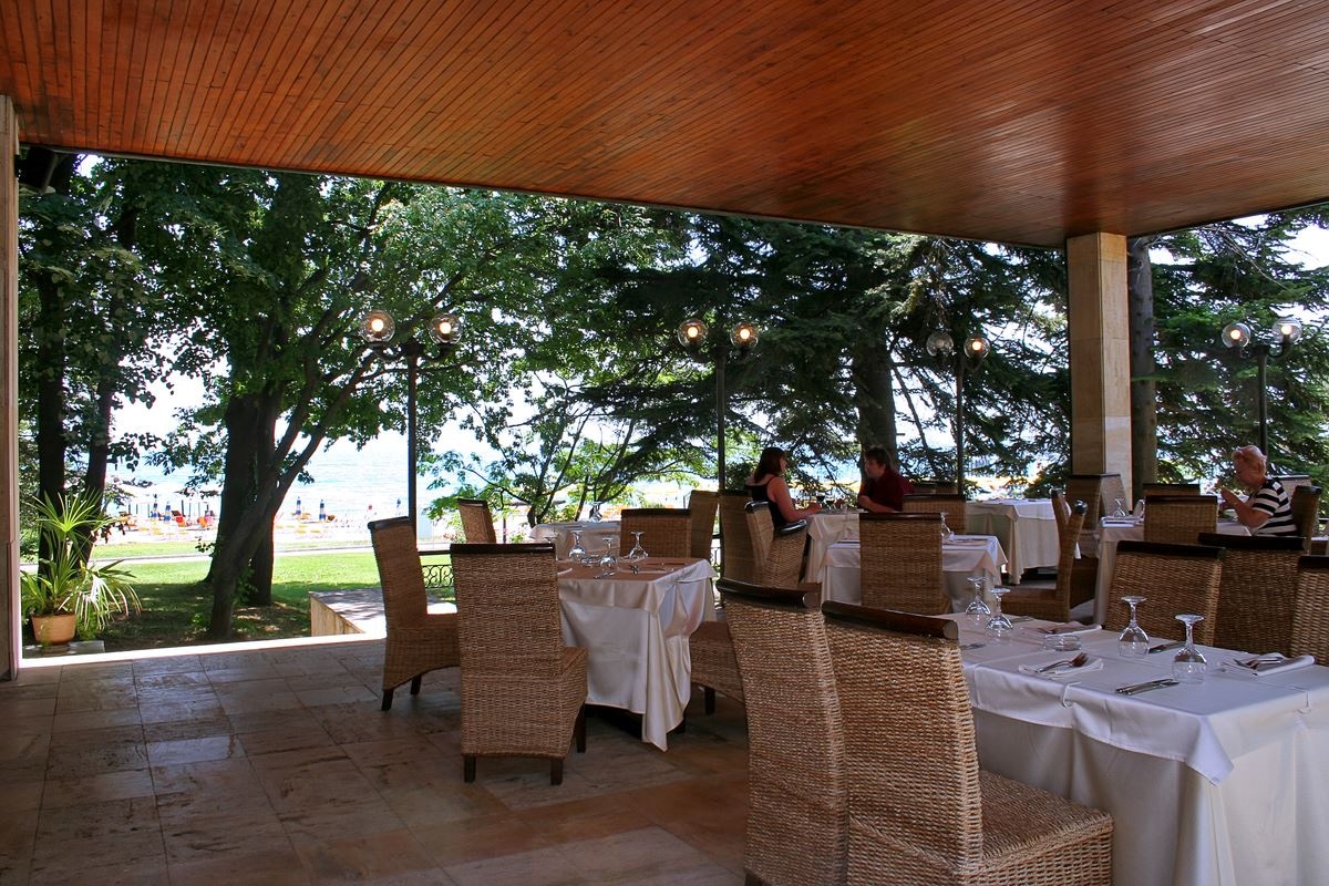 restaurants-main-restaurant