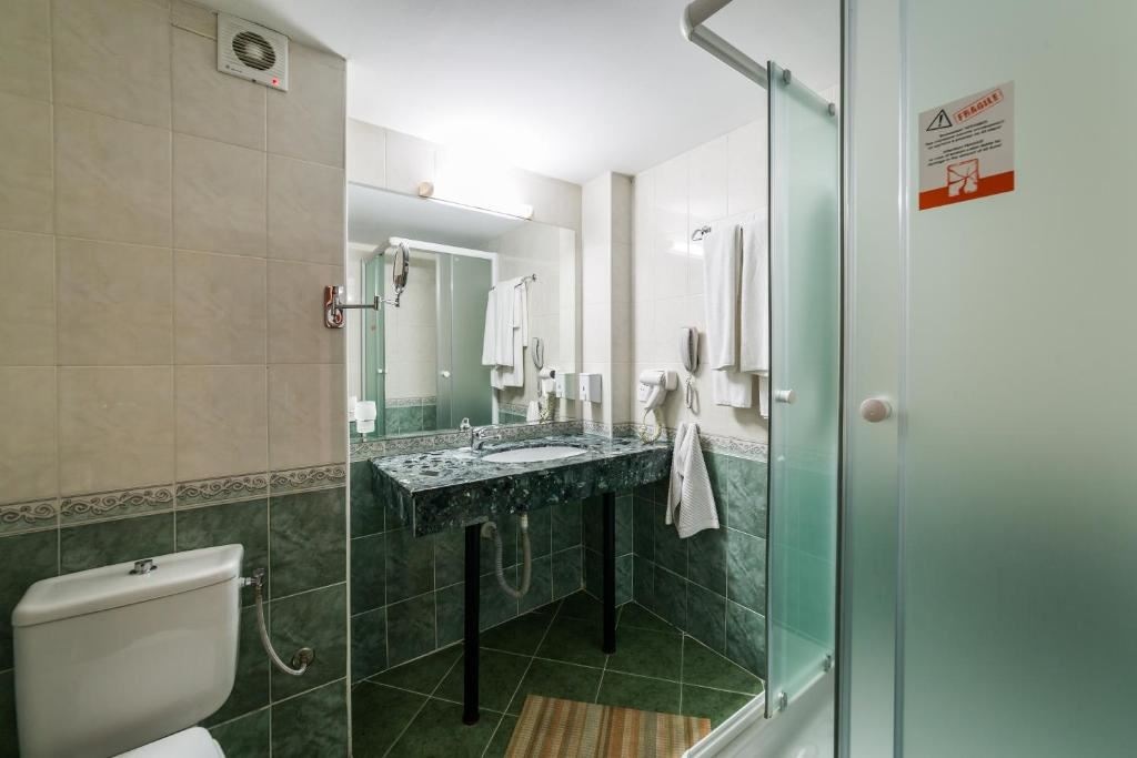 rooms-singleuse-standard-room-balcony-or-terrace