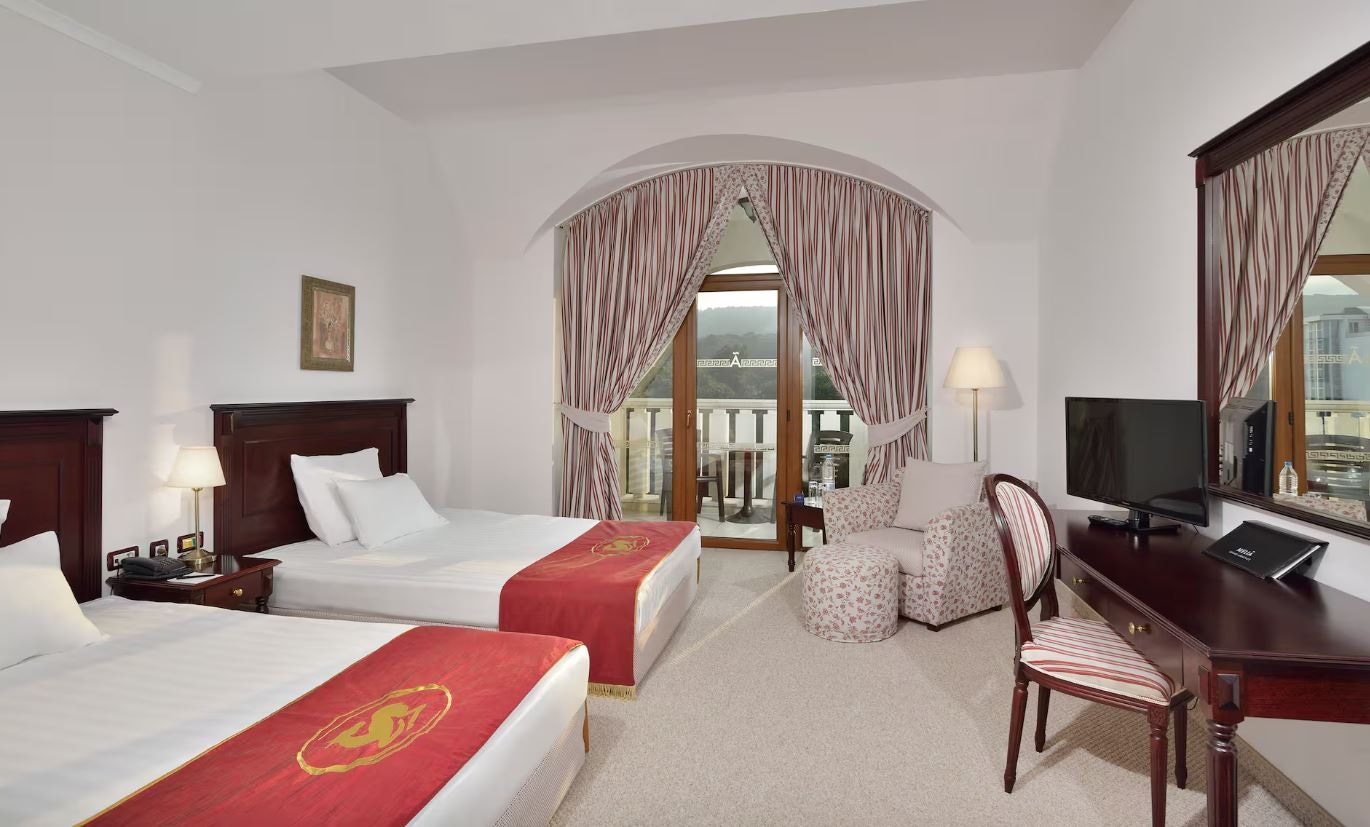 rooms-family-room