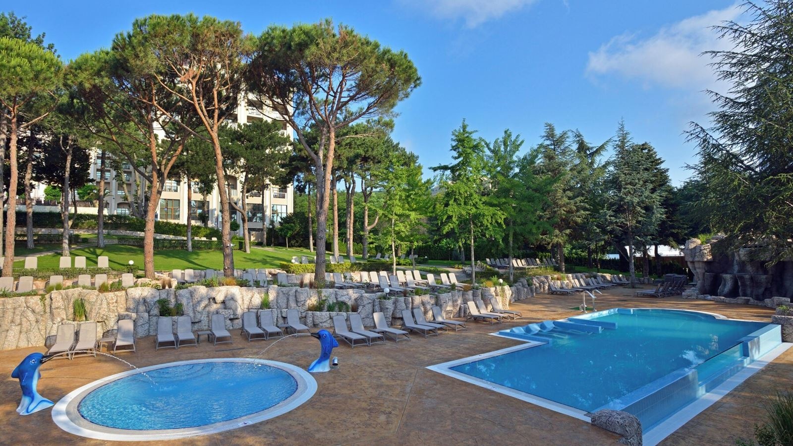 pools-outdoor-pool