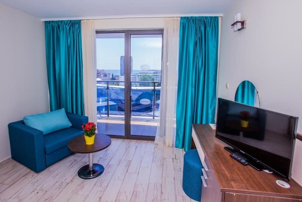rooms-superior-room