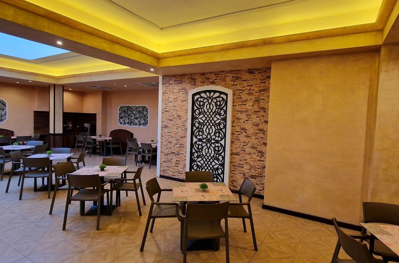 restaurants-restaurants