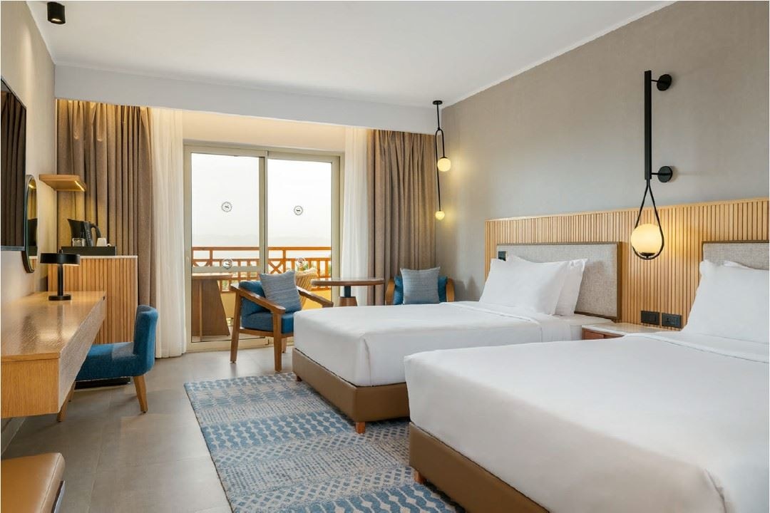 rooms-room-standard-partial-sea-view