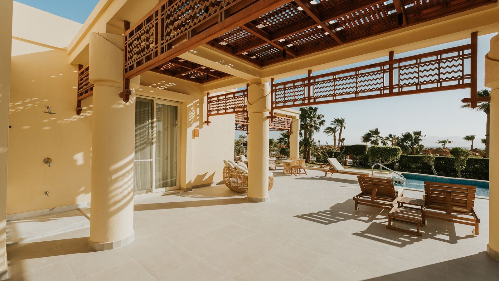 rooms-royal-villa
