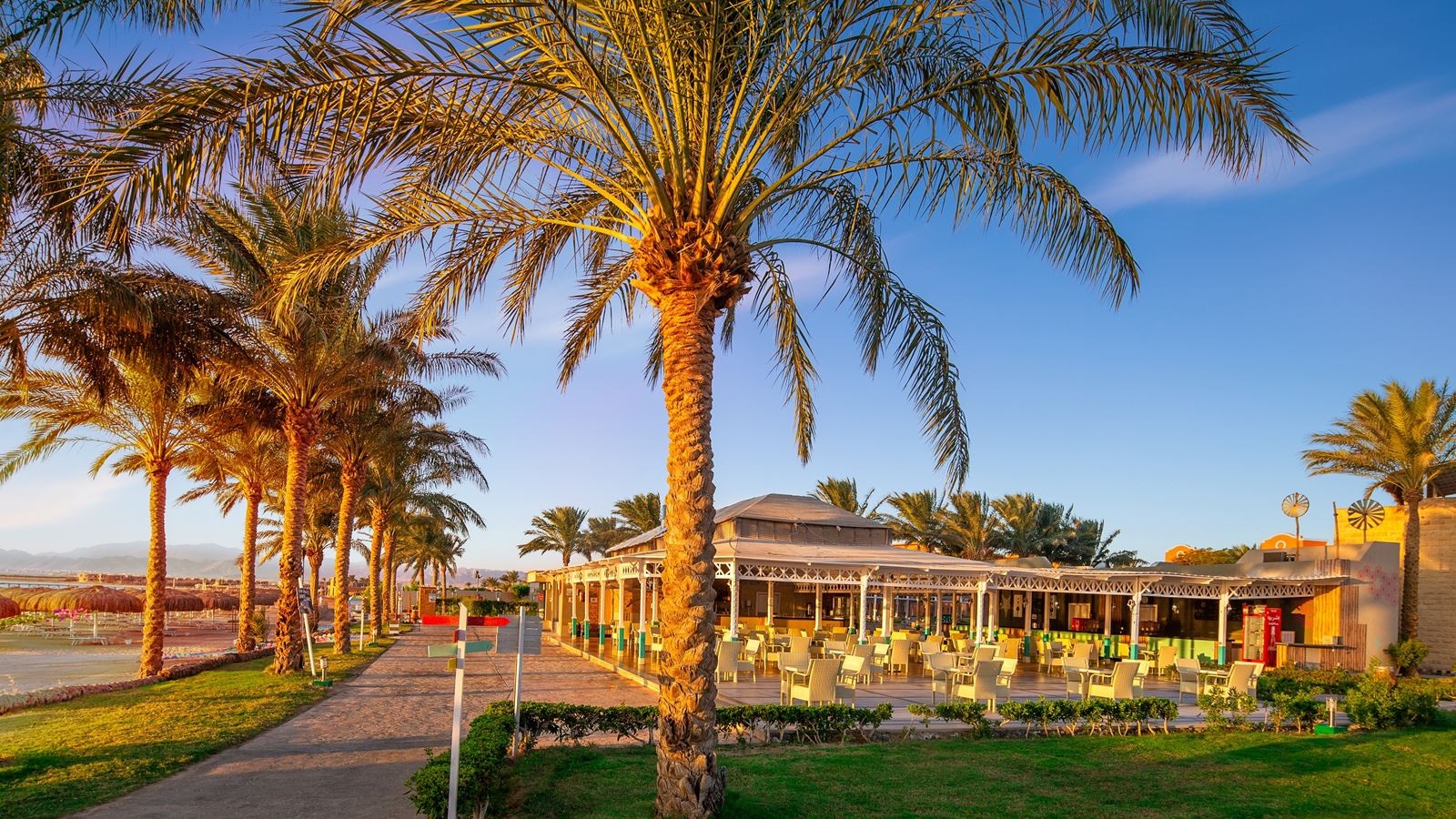 bars-cuba-beach-bar
